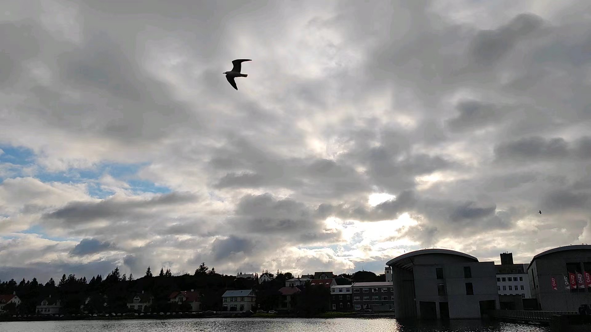 晚间的特约宁湖